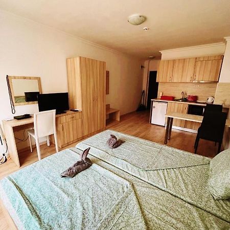 Lovely Studio Apartment On The Beach Burgas City Exteriér fotografie