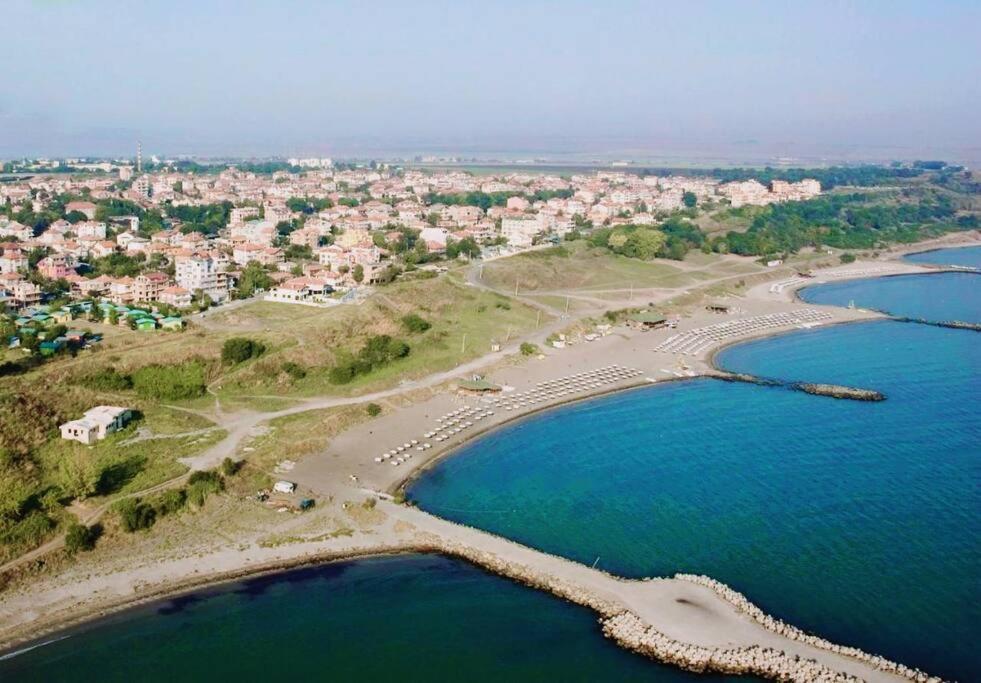 Lovely Studio Apartment On The Beach Burgas City Exteriér fotografie